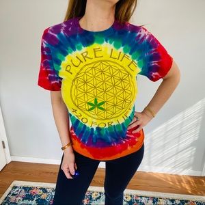 420 Tie- Dyed Graphic T-shirt Size Small